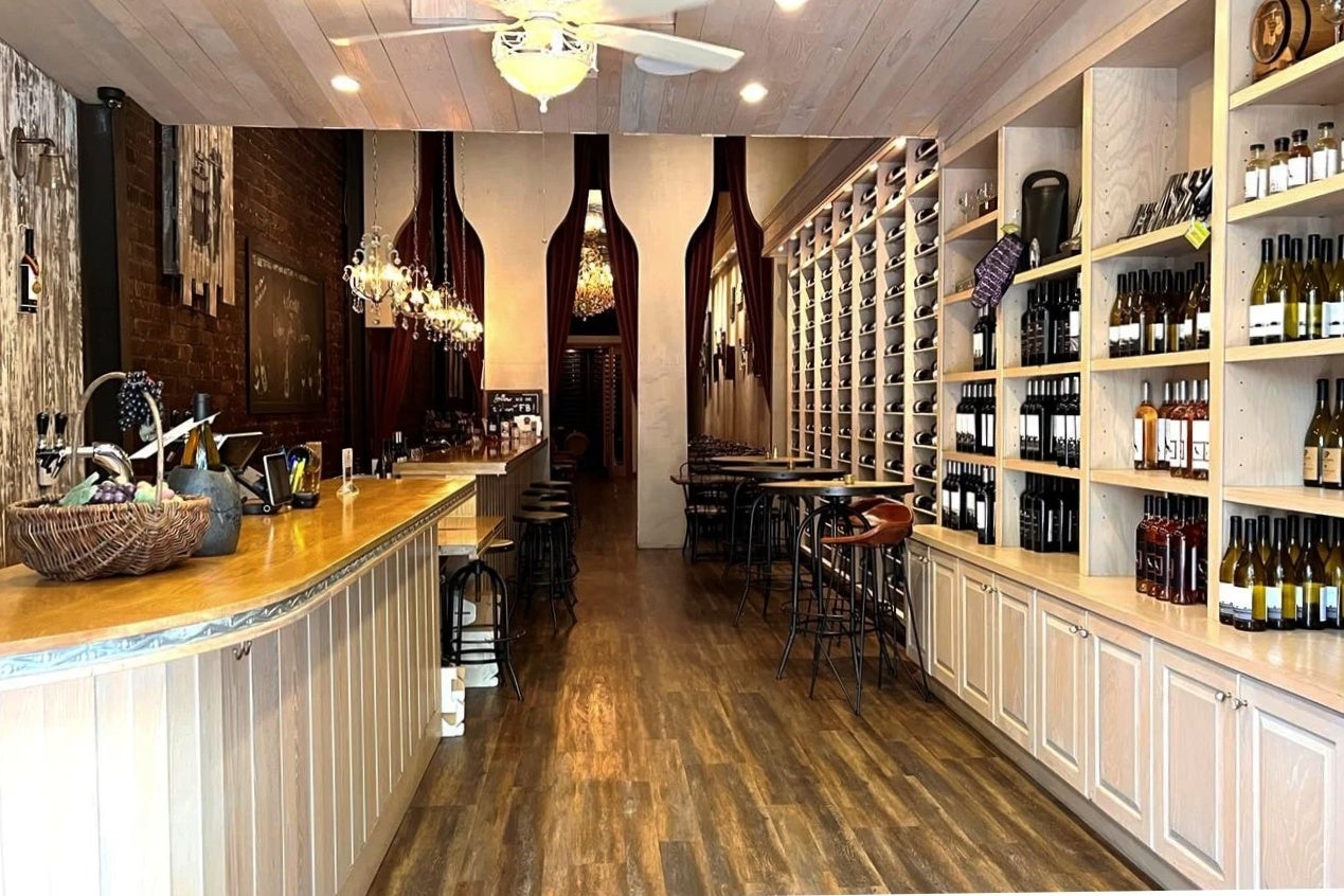 The Guide to Los Angeles Wines and Spirits Discover Los Angeles